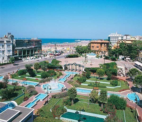 Hotel Golf Cattolica Esterno foto