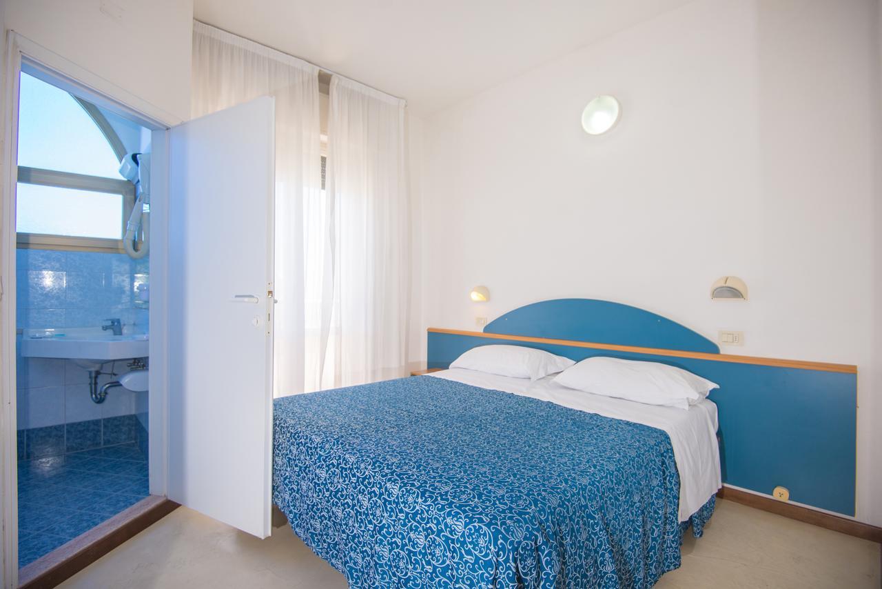 Hotel Golf Cattolica Esterno foto